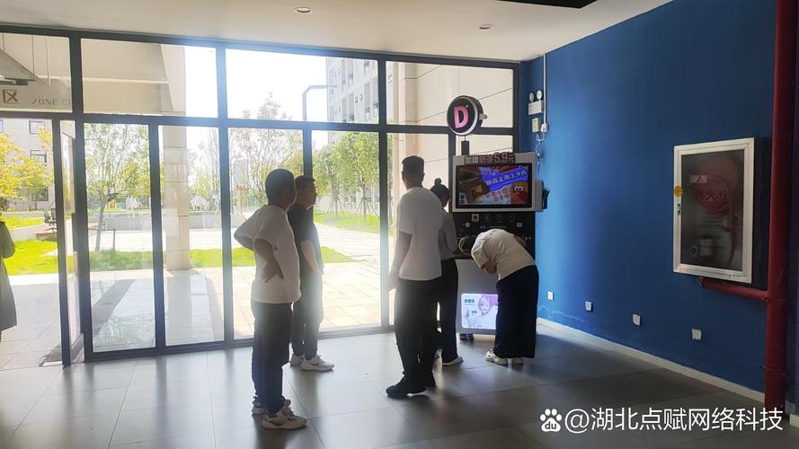 智能現制飲品時代 技術如何破解傳統飲品店的人力與品質困局